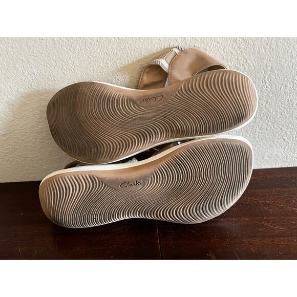 Clarks Cloudsteppers Arla Stroll Sandals Womens Casual Sz 5.5W Beige Slingback H - Picture 9 of 10